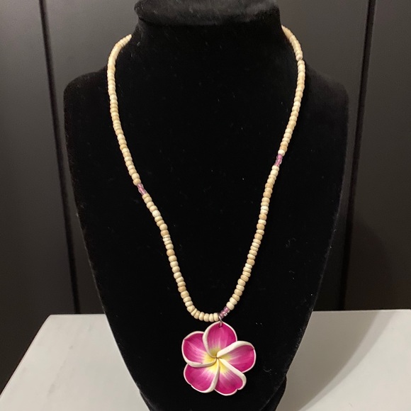 Beaded Flower Necklace from Hawaii - Picture 2 of 5